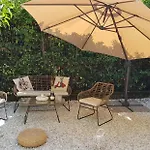 Noemi Oda ve Kahvaltı 4*